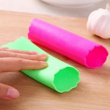 Load image into Gallery viewer, Silicone Garlic Peeler Peel Kitchen Gadget