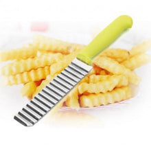 Load image into Gallery viewer, Potato Waves Crinkle Shape Cutter